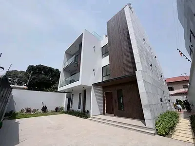 Modern 4-Bedroom +BQ Townhome to Let@ Cantonment