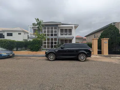 4 Bedroom Town House