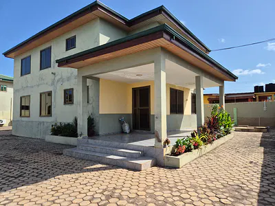Modern and Simple 4 Bedroom
