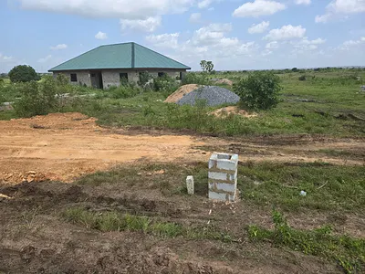 20 Registered Plots for Land Purposely for Building and Investment