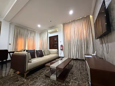 Furnished 1 Bedroom Apartment in a Gated Community with Swimming Pool — North Ridge, Accra