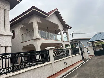 4 Bedrooms