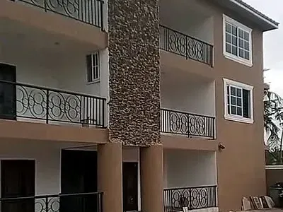 Spacious Neat 3 Bedroom Apartment