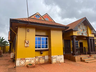 Spacious 5-Bedroom Executive House