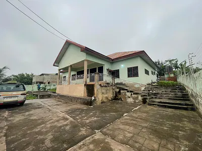 4 Bedrooms