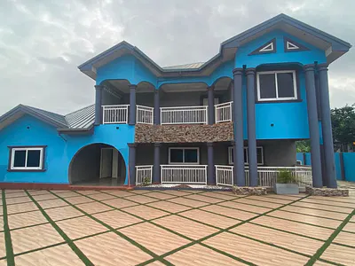 Beautiful 5-Bedroom House