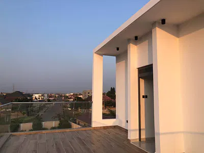 Executive 4 Bedroom House with Rooftop Entertainment Area