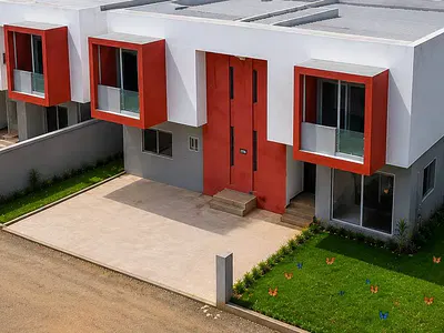 5 Bedroom House
