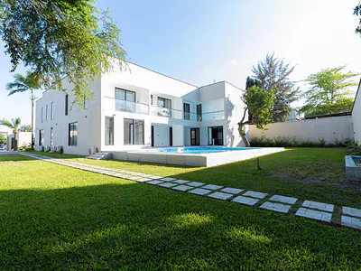 12 -Bedroom Mansion