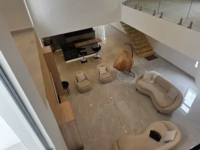 4 Bedroom Smart House with Pool