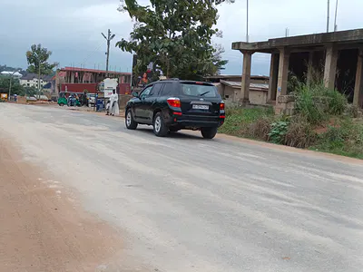 Washing Bay 2 Plots Main Road Side