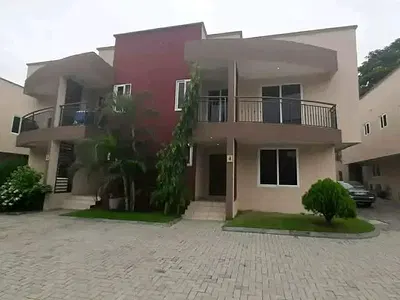 Executive 3-Bedroom Townhouse