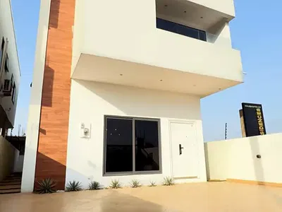 Luxury 3 Bedroom Townhome