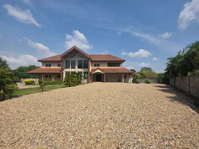 4 Bedroom House with Boys Quarters