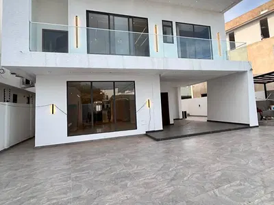 Executive 4 Bedrooms