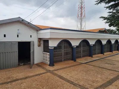 Spacious 6-Bedroom Executive House F
