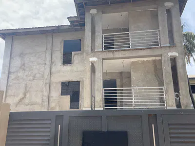 3-Newly Built 3 Bedroom Ensuite Located Behind Noble House
