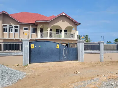 Nice 6 Bedrooms House