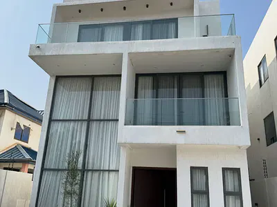 Executive Fully Furnished 4 Bedroom