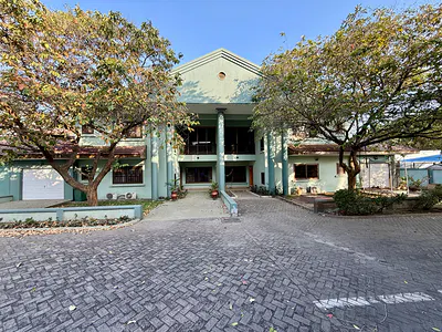 3 Bedroom Townhouse with Outhouse in a Gated Community with Pool — Cantonments, Accra