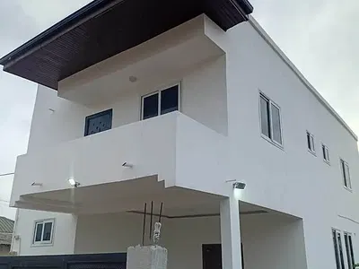 Modern 3 Bedroom House
