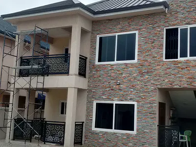 2 Bedroom Apartment in a Secure Neighborhood.
