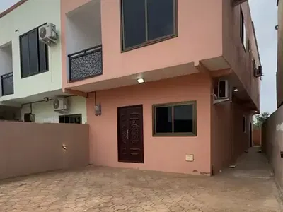 3 Bedroom Semi-Detahced House — Pantang Junction Traffic Light Road., Ga East Municipal, Accra