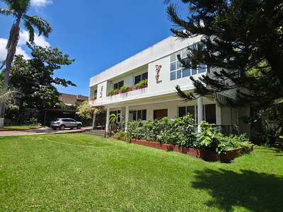 Premium 5-Bedroom House — Airport Residential Area, Accra