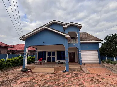 4 Bedroom Full House — Kumasi Metropolitan, Ashanti