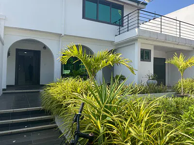 4 Bedrooms House with Boys Quarters — Usa Embassy, Cantonments, Accra