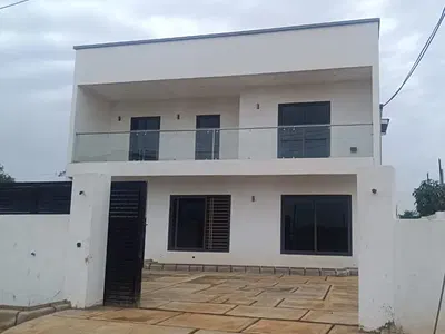 A Luxury 4 Bedroom House with an Office / Study Room, Spacious Parking — East Legon Hills, East Legon, Accra