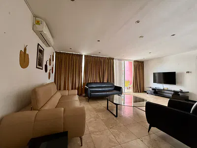 2 Bedroom Apartment with Swimming Pool and Gym — North Ridge, Accra