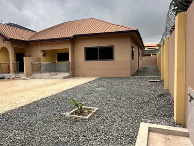 2 Bedrooms Townhouse — New Legon, Adenta Municipal, Accra