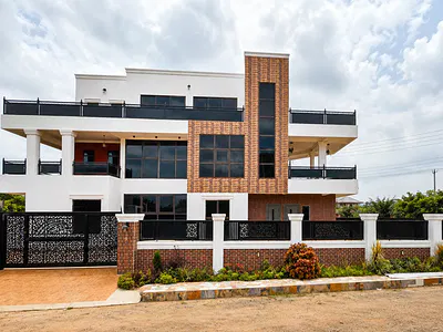 8 Bedroom House with Pool at Trasacco — Trasacco, Accra Metropolitan, Accra