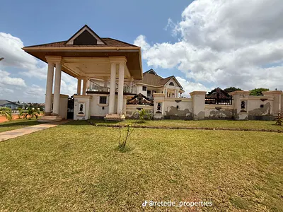 Spacious 5-Bedroom House — Santasi - Ayinam, Kumasi Metropolitan, Ashanti
