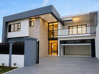 5 Bedroom House with Boys Quarters and Pool — Boteyman Trasacco Springs, Accra Metropolitan, Accra