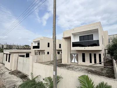 4 Bedroom House with Private Swimming Pool — Adjiringano, Adjiringanor, East Legon, Accra