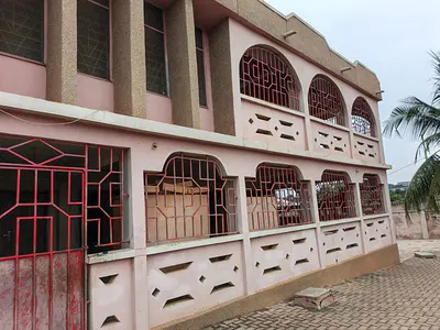 4 Bedrooms Apartment — Buokrom Estate (Sikafuo Ambantem), Kumasi Metropolitan, Ashanti