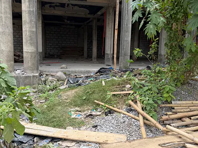 Spacious Roadside Stores — Kumasi Metropolitan, Ashanti