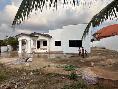 Spacious 4-Bedroom House — Kumasi Metropolitan, Ashanti