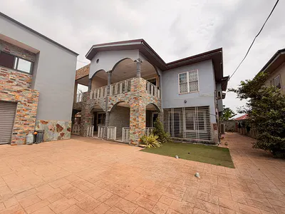 Executive 2 Bedrooms Apartment — Adenta Municipal, Accra