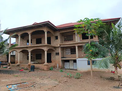 15 Bedrooms House — Santasi Apre, Kumasi Metropolitan, Ashanti