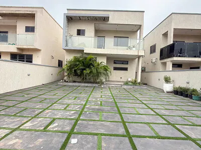 4 Bedroom Ensuite House — Lakeside, Ashaley Botwe, Adenta Municipal, Accra