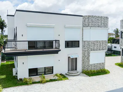 4 Bedroom Townhouse in a Gated Community with Swimming Pool and Gym — East Legon, Accra