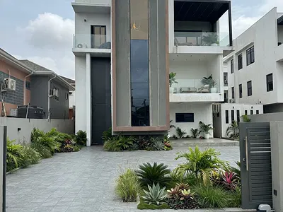 Ultra Modern 5 Bedroom House with Swimming Pool — East Legon Adjringanor, Adjiringanor, East Legon, Accra