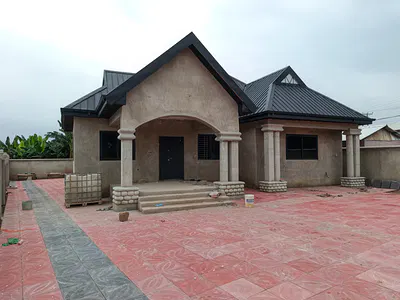 4 Bedroom House — Ejisu Akyaakrom, Near Anita Hotel., Ejisu-Juaben Municipal, Ashanti
