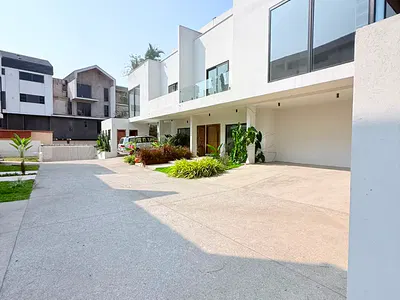 4 Bedroom Townhouse with BQ — Cantonments, Accra