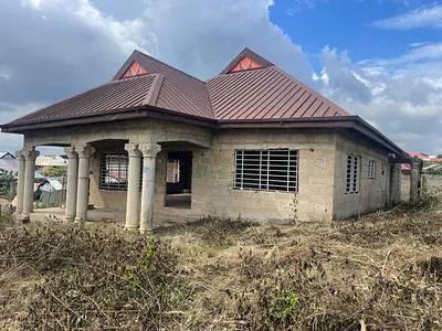 4 Bedroom House — Adwumakaase Kesse, Near Fawoade Mampongteng., Kumasi Metropolitan, Ashanti