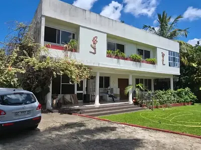 6 Bedroom House with Boys Quarters — Airport Residential Area, Accra