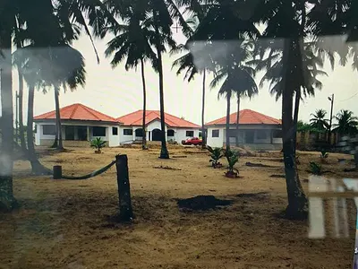 Beachfront Property Bungalow and Chalets Included — Cape Coast Metropolitan, Central Region